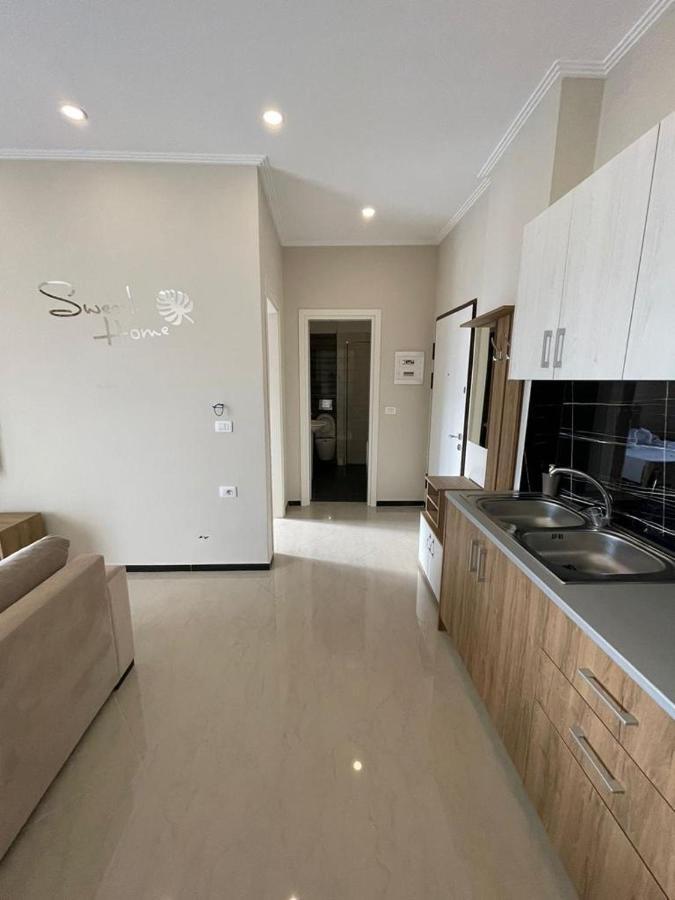 Seaside Apartmens Sarandë Buitenkant foto