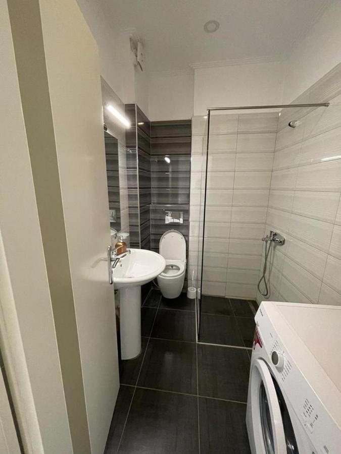 Seaside Apartmens Sarandë Buitenkant foto