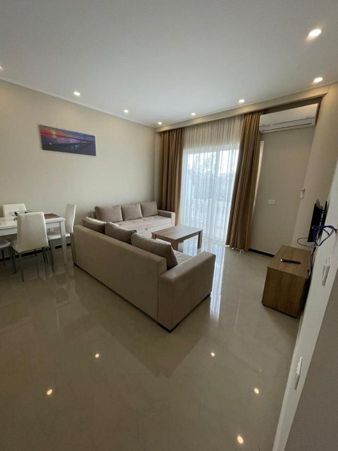 Seaside Apartmens Sarandë Buitenkant foto