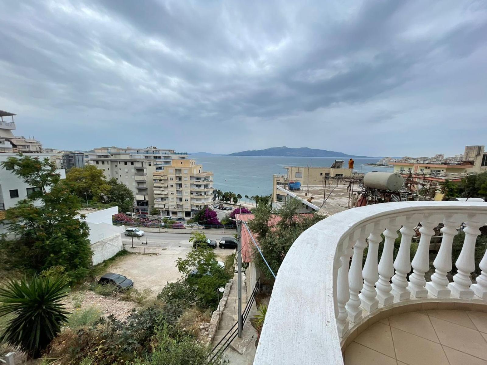 Seaside Apartmens Sarandë Buitenkant foto