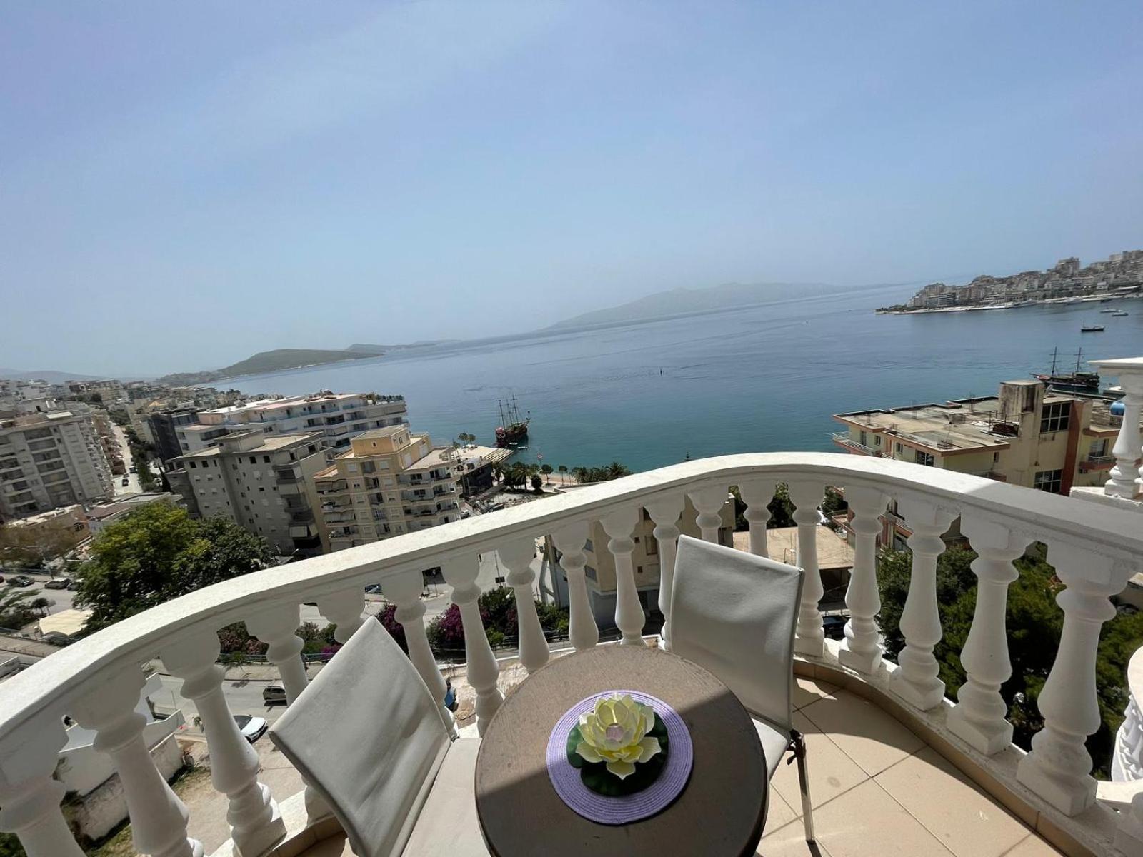 Seaside Apartmens Sarandë Buitenkant foto